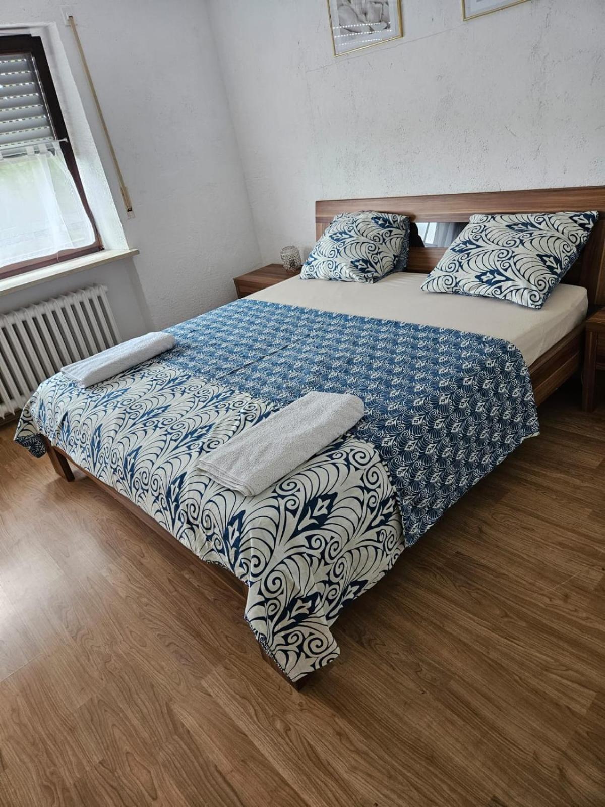 Gemuetliche Gaeste Suite Fuer Ruhige Naechte. Zentral Ichenhausen Exterior foto